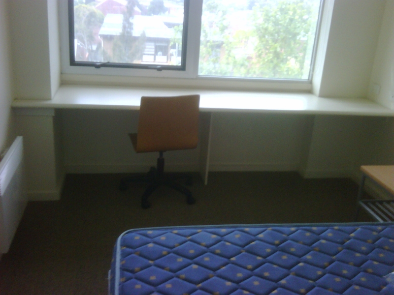 墨大，RMIT学生之家（供两到三人合租）