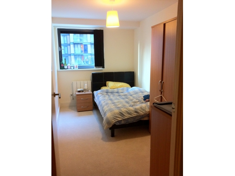 -一NEW-一CANARY WHARF 高級 APARTMENT 一間房間, 随时可入主