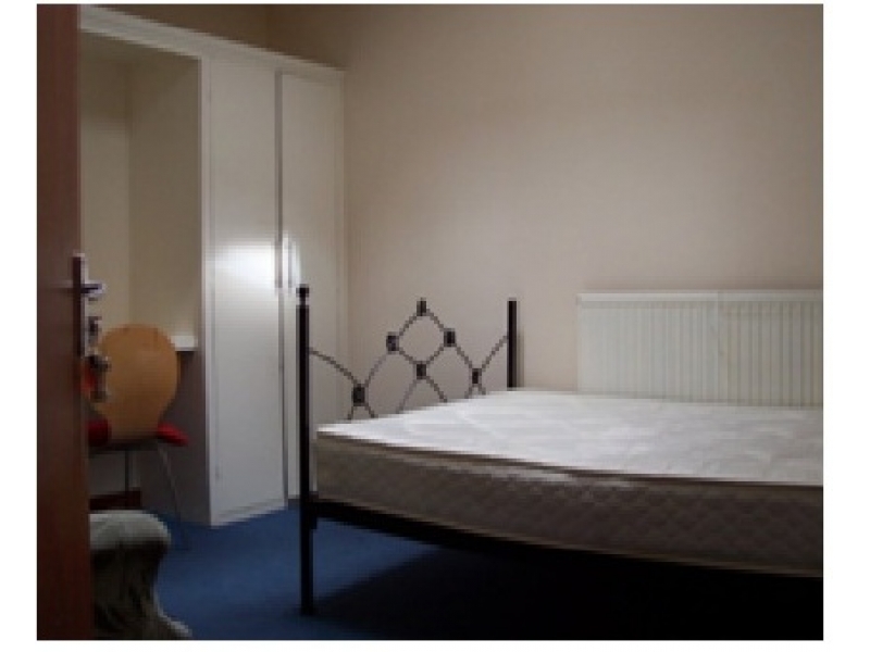 牛津Cowley road Double bed room便宜短租!地理位置绝佳！