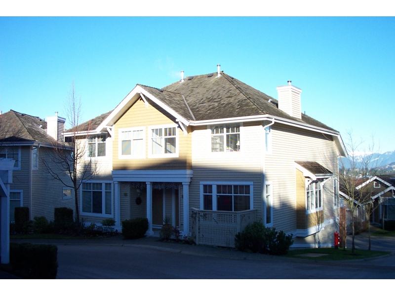 Burnaby townhouse  for rent near deer lake