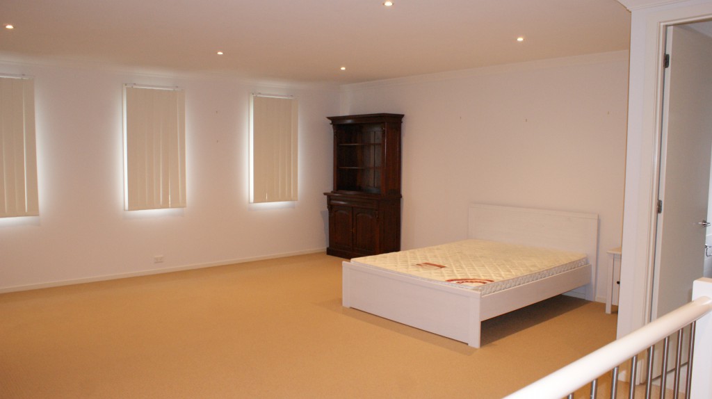 Burwood近Deakin一独立LOFT出租