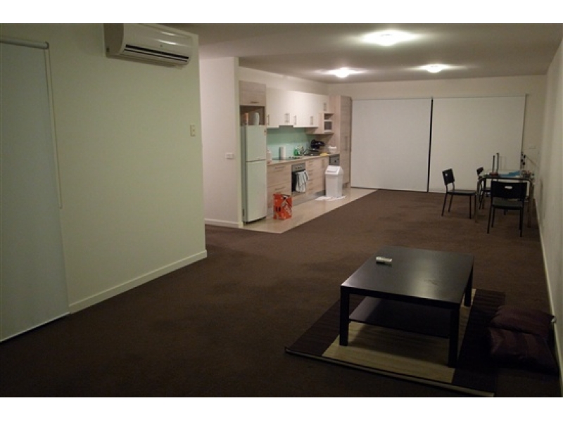 步行至box hill central 3分钟的apartment，现有一房招租