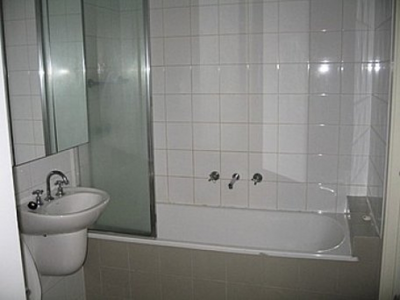 CLAYTON Monash Green 两室一厅整租！300 week(降价）只短祖