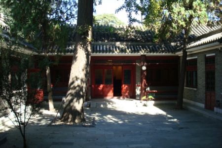 北京东城区宽街四合院出租2600平米