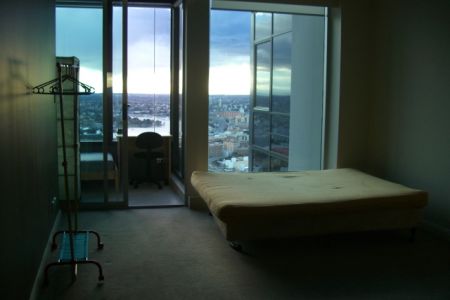 CITY- World Tower Living Room and Sunny Room for Rent in Syd