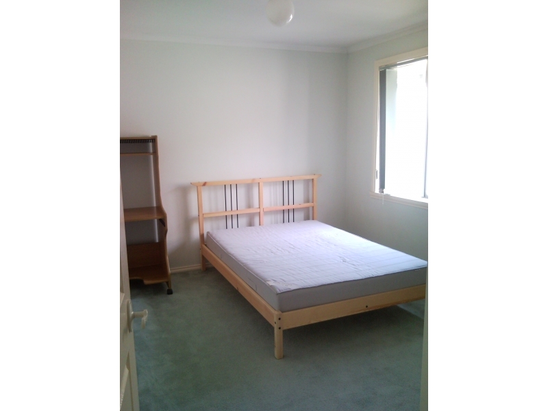 Room Available in Essendon